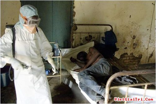 ປະຕິບັດການນຳໃຊ້ໃບ ແຈ້ງອາການສຸຂະພາບ ໄວກ່ວາແຜນການເພື່ອ ປ້ອງກັນພະຍາດ Ebola